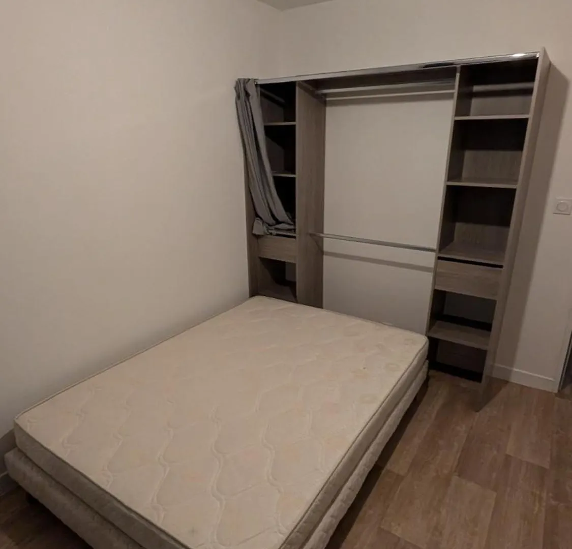 Chambres Pour Femme - Dans Un Appartement Pres Du Metro レンヌ フランス